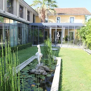 https://logis-hotel-villa-cahuzac.midi-pyreneeshotels.com
